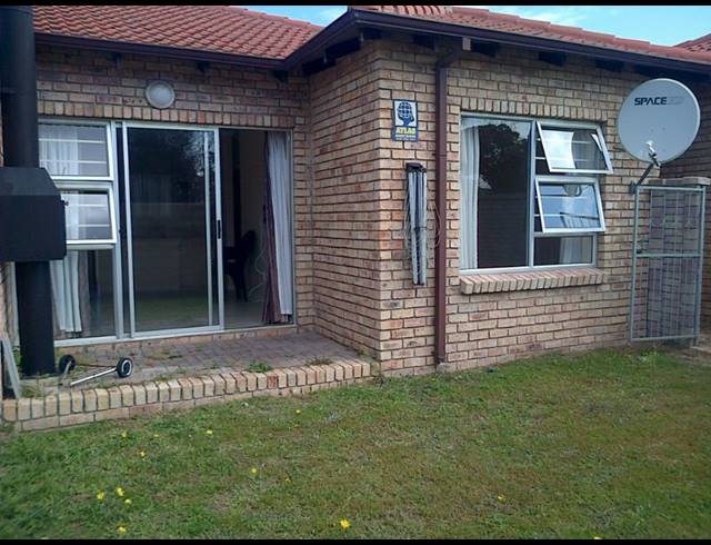 2 BEDROOM TOWNHOUSE RENTED IN WALMER HEIGHTS